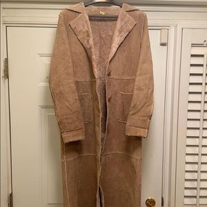 Long Trench Camel coat by Guess.